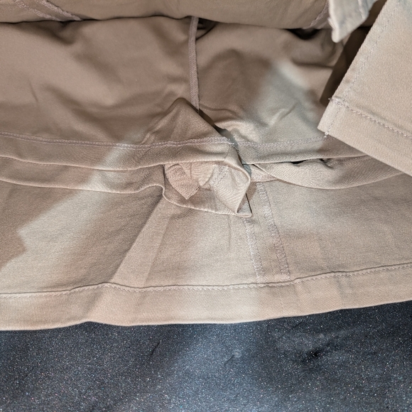 Aeropostale Mini skirt size 6 khaki - Picture 3 of 5